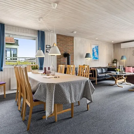 Blomma - 300m From The Sea By Interhome