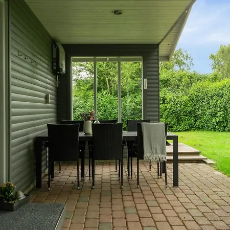 Dom wakacyjny Blomma - 300m From The Sea By Interhome