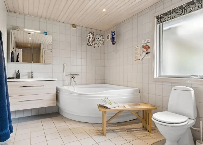 Blomma - 300m From The Sea By Interhome