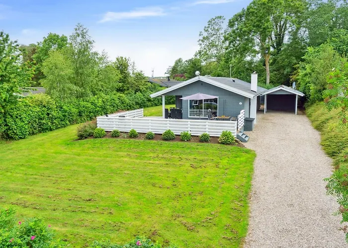 Blomma - 300m From The Sea By Interhome Humble